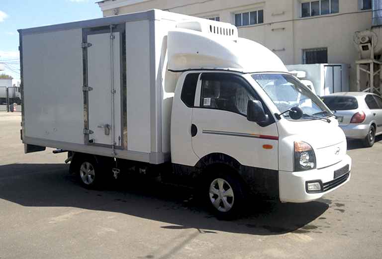 Заказать грузовой автомобиль для доставки вещей : Сумки, коробки, одежда, мебель из Хабаровска в Самару
